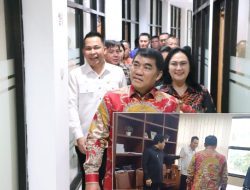 Enggan Gunakan Fasilitas VIP DPRD, YSK Lebih Memilih Transit di Ruangan Ketua Komisi I Braien Waworuntu