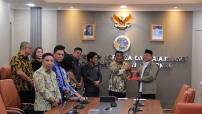 RTRW Disetujui, Gubernur Yulius Siap Genjot Pembangunan Infrastruktur Yang Terintegrasi