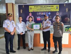 Pantau Arus Mudik di Terminal Malalayang, Kanwil Jasa Raharja Sulut Beri Semangat Petugas Lewat Aksi Simpatik