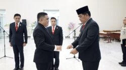 Gubernur Yulius Lantik Dua Pejabat Tinggi Pratama: Integritas Adalah Harga Mati!