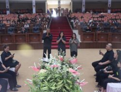 Gedung Cengkih Berduka: Penghormatan Terakhir untuk Sang Pejuang Aspirasi, Berty Solang