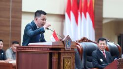 Terbang Tanpa Ajudan dan Pengawal, Braien Waworuntu Apresiasi Gebrakan Gubernur Yulius Pangkas Anggaran Perjalanan Dinas Rp1,9 Miliar