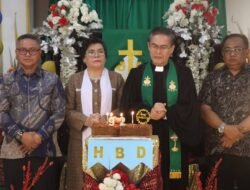 Sekwan Niklas Silangen Wakili Gubernur Sulut Hadiri HUT ke-92 Jemaat GMIM Syalom Molas