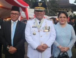 Sekretaris DPRD Sulut Niklas Silangen dan Jajaran Ikuti Upacara Detik-Detik Proklamasi Kemerdekaan Indonesia di Halaman Kantor Gubernur