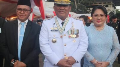 Sekretaris DPRD Sulut Niklas Silangen dan Jajaran Ikuti Upacara Detik-Detik Proklamasi Kemerdekaan Indonesia di Halaman Kantor Gubernur